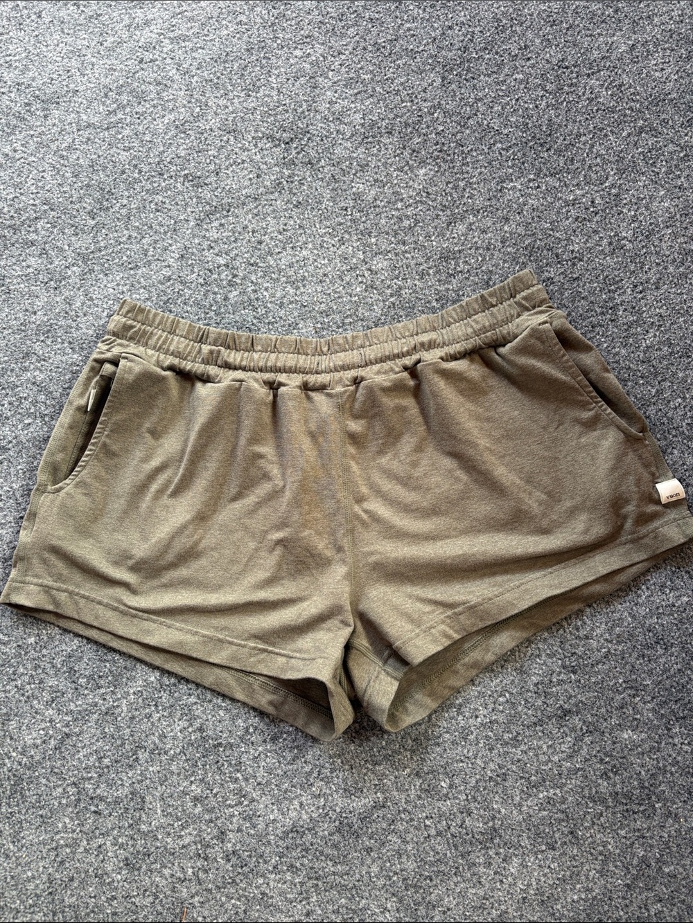 Vuori Olive Green Athletic Lounge Shorts - Size Medium